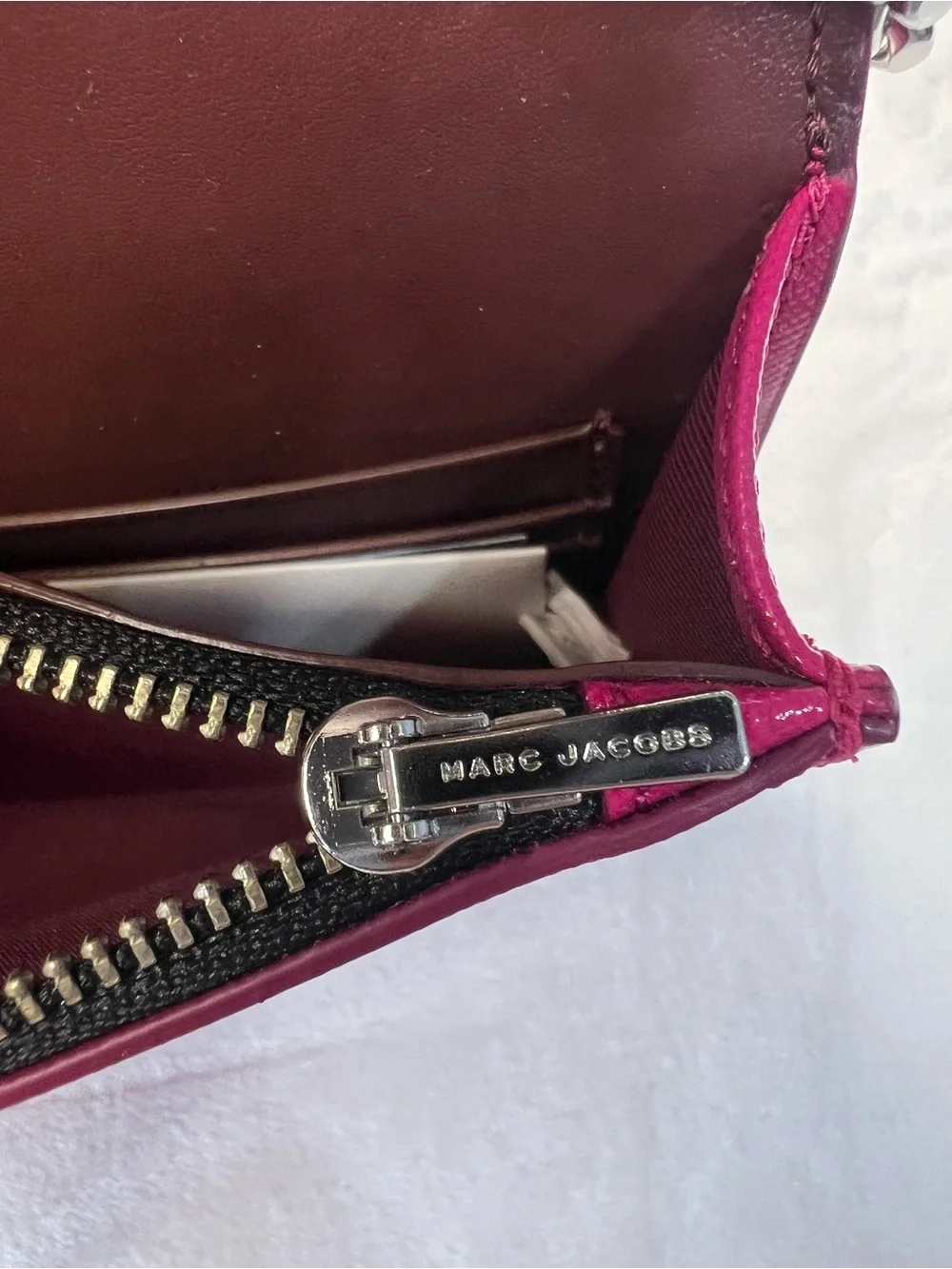 Marc Jacobs compact marc